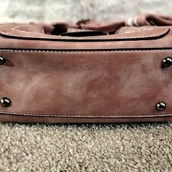 Handbag - Picture 8 of 10